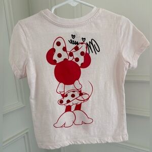 Disney Minnie Mouse t-shirt- adorable!